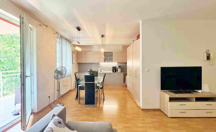 ViP.  4-izbový byt Panorama, 120 m², terasa 10m2, parking - fotografia 1